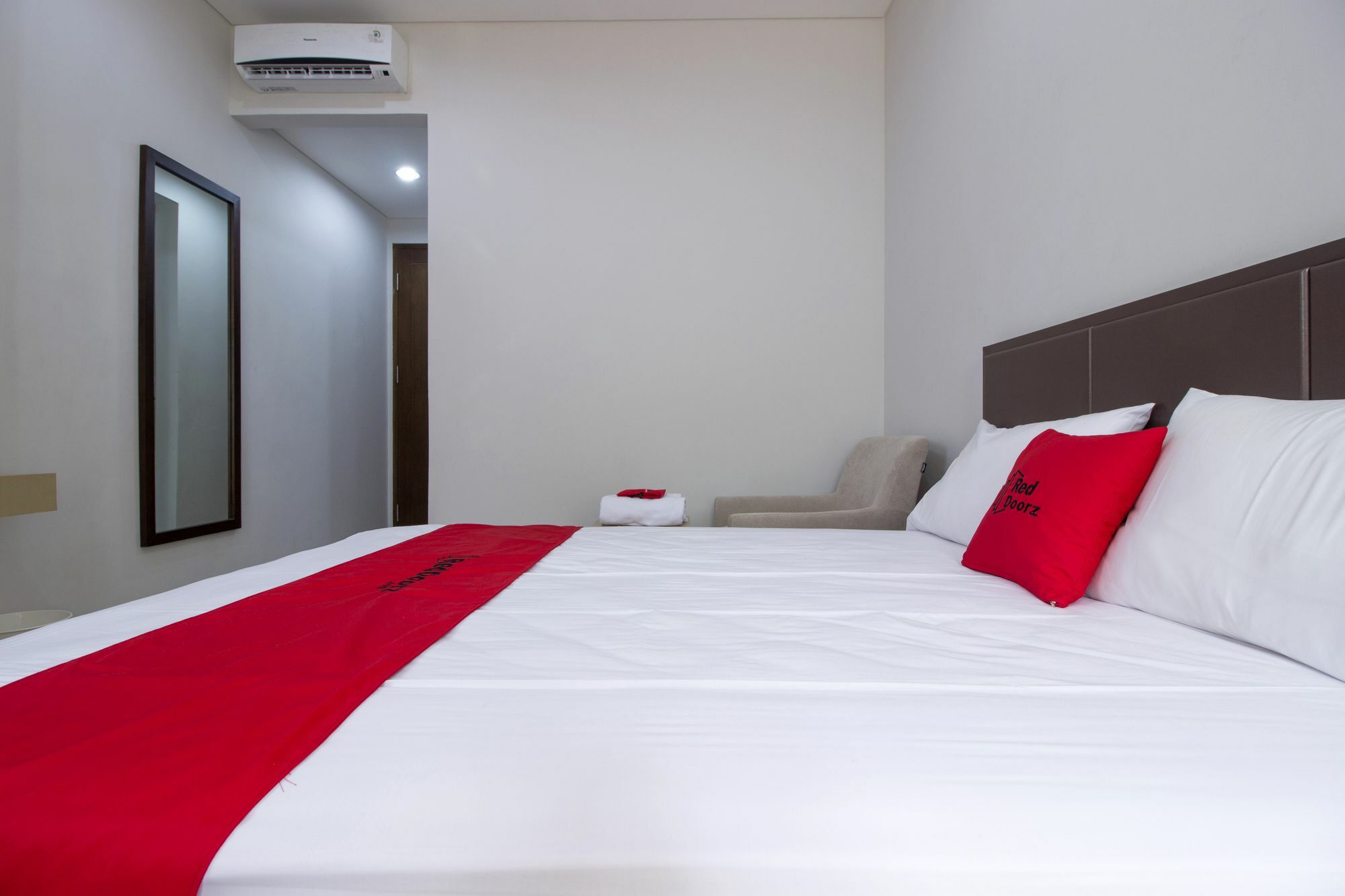 เอ็มเค เฮาส์ เอสซีบีดี Hotel จาการ์ตา ภายนอก รูปภาพ